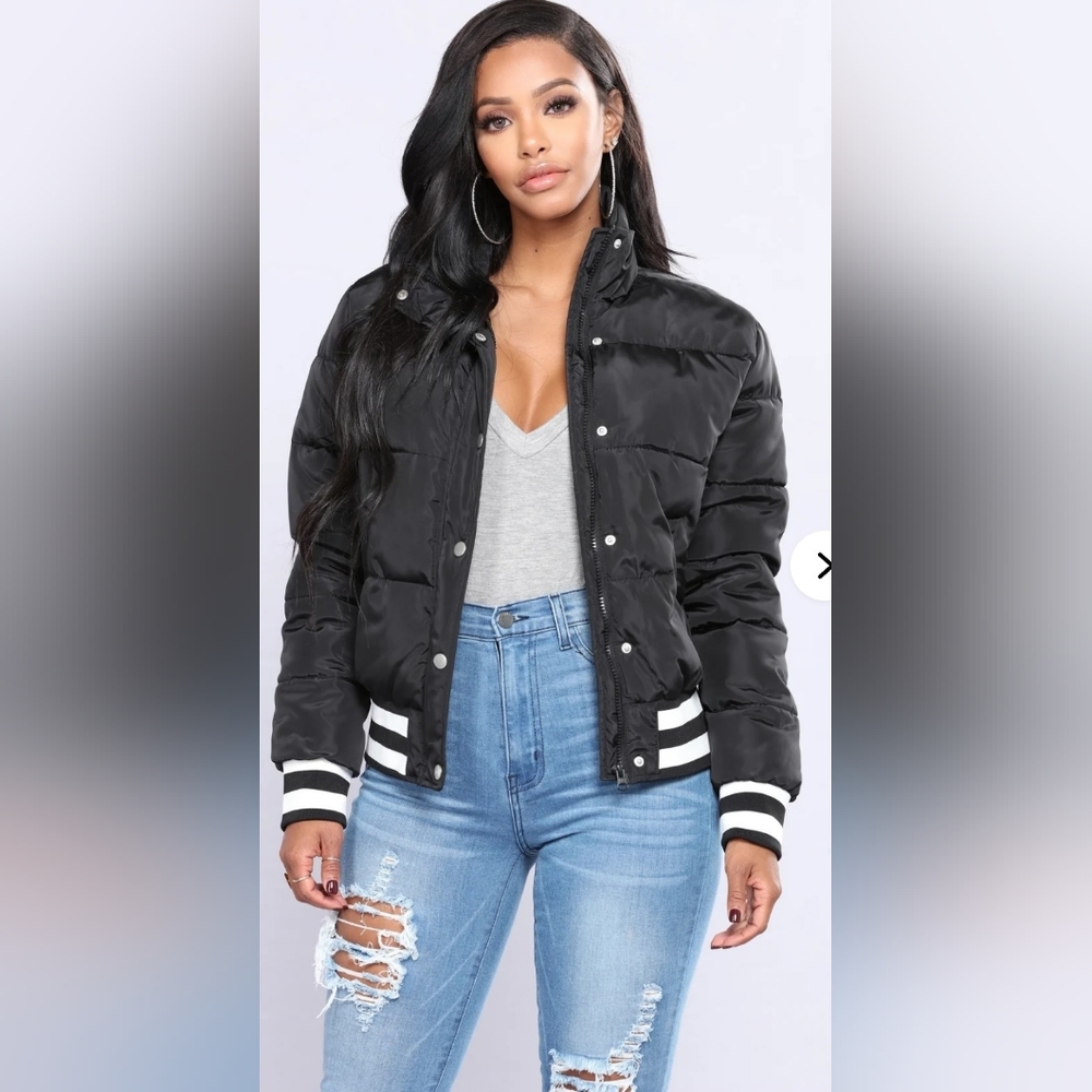 Fashion Nova Mrs. Jackson Black Puffer Bomber Jacket With White Stripes. Size XS
